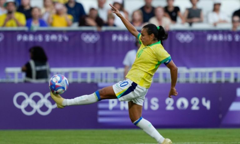 Escalação de Marta na final das Olimpíadas será definida em reunião nesta sexta
