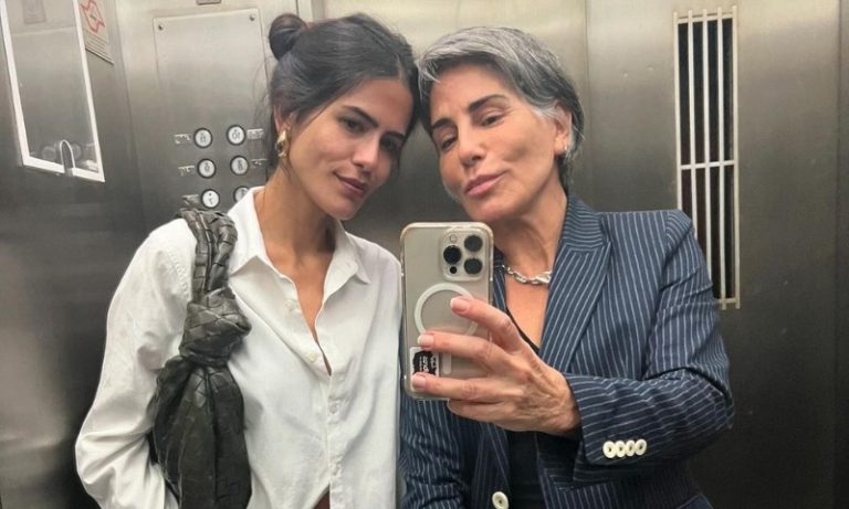 Glória Pires mostra pedido de casamento da filha, Antonia Morais
