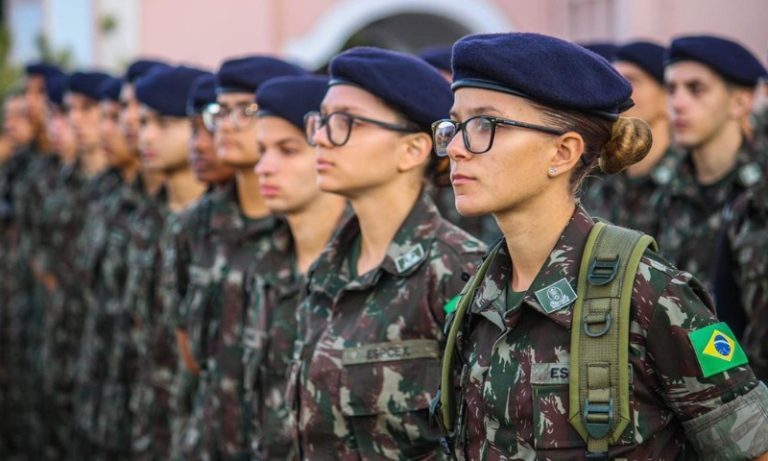 Governo publica decreto com regras para o alistamento militar feminino