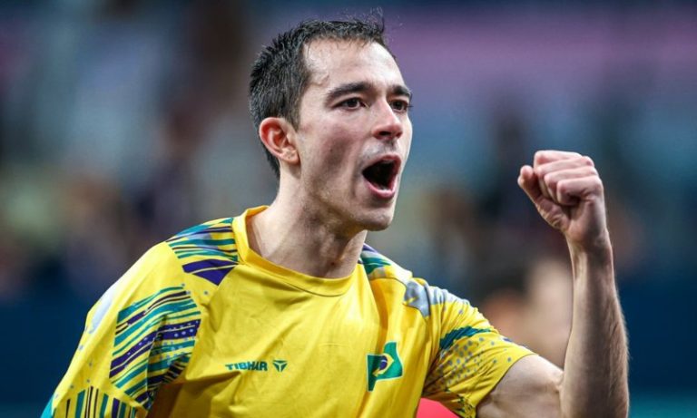 Hugo Calderano domina sul-coreano e joga semifinal inédita do tênis de mesa