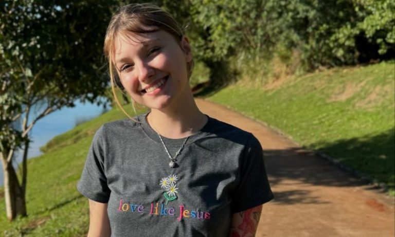 Isabel Veloso rebate críticas após anunciar gravidez em meio a um câncer
