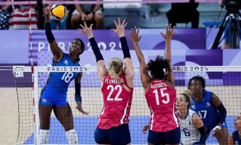 Itália supera Estados Unidos e conquista inédito ouro olímpico no vôlei feminino