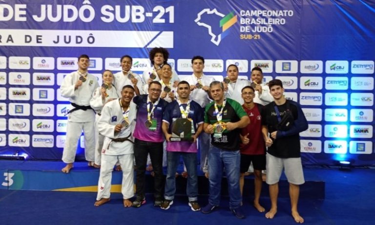 Judocas do ES conquistam o bronze por equipes no Campeonato Brasileiro