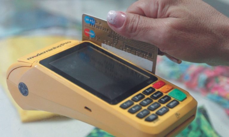 PCC usa maquininhas de cartão para lavar dinheiro do tráfico, diz investigação