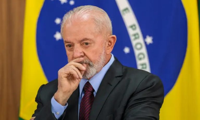 Lula diz que mulher sem profissão fica dependente do marido e pode ser agredida
