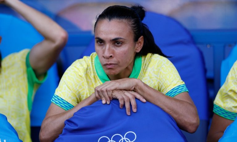 Marta indica estar fora da Copa e desabafa: ‘Não devemos nada’