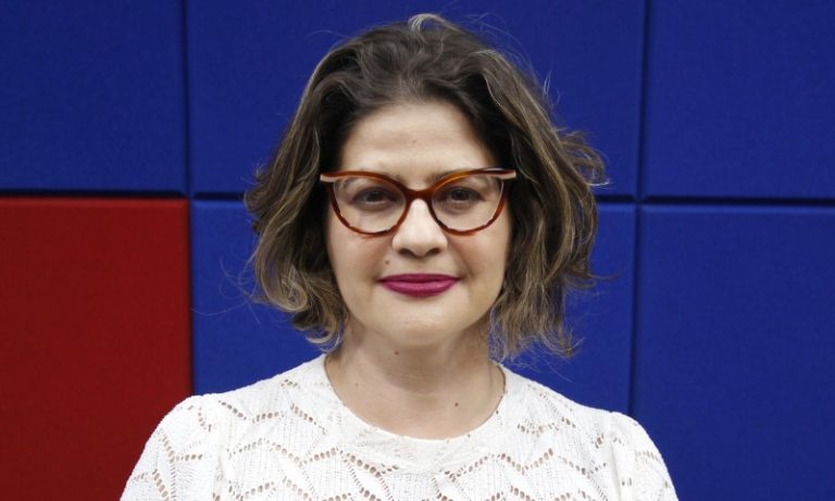 Médica revela hábitos que podem causar fadiga visual