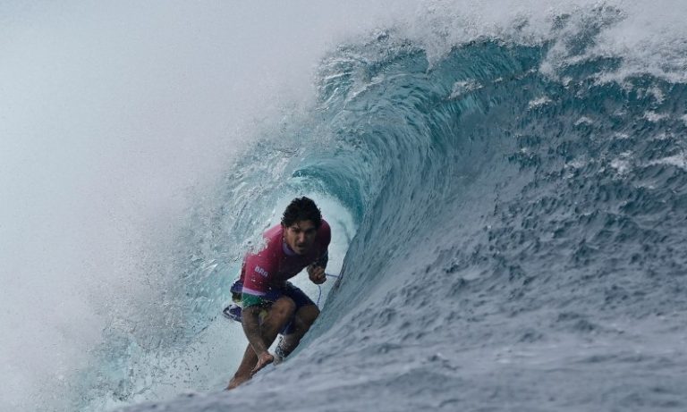 Finais do surfe são adiadas mais uma vez; veja nova data da disputa