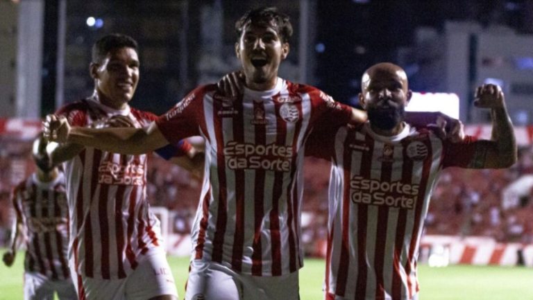 Náutico vence Botafogo-PB por 2×0 e segue firme sonhando com vaga no G-8