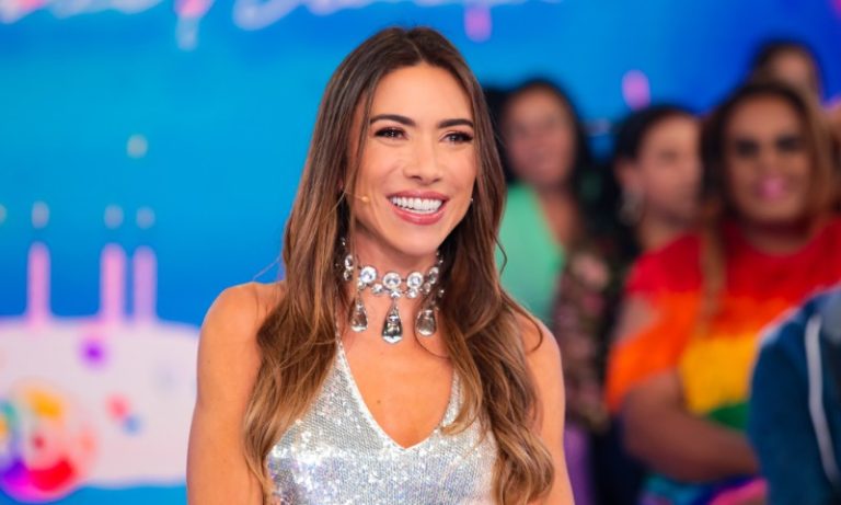 Patrícia pede forças para SBT no 1º programa exibido após a morte de Silvio Santos