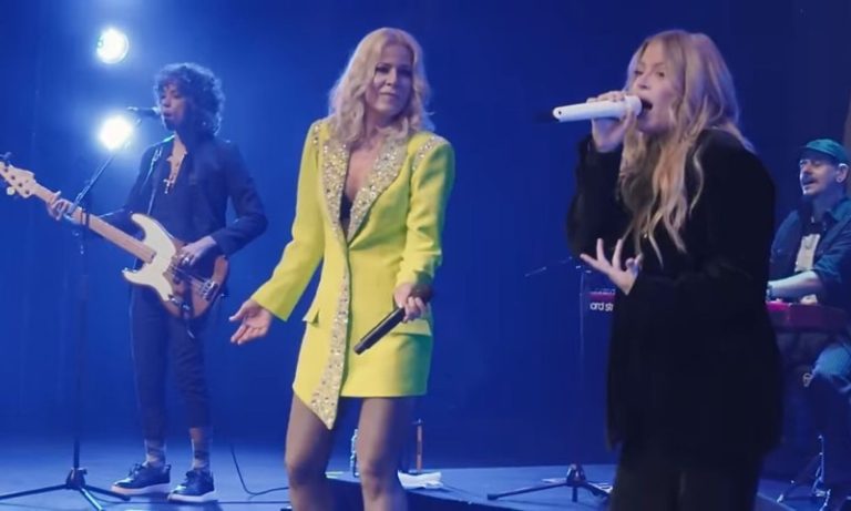 Paula Toller com Menescal e Luísa Sonza em novo álbum ao vivo