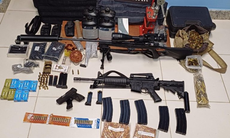 Polícia apreende armas e munições na Região Serrana do ES