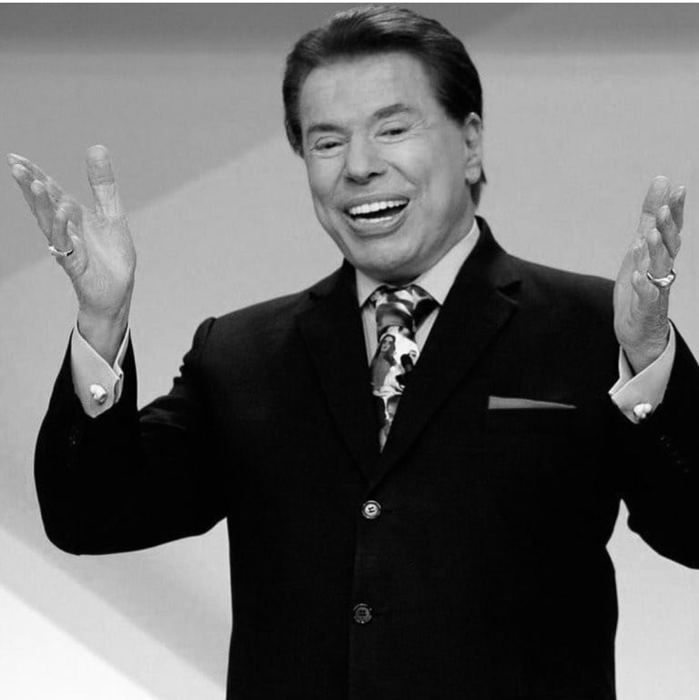 Prefeito João Campos lamenta morte de Sílvio Santos