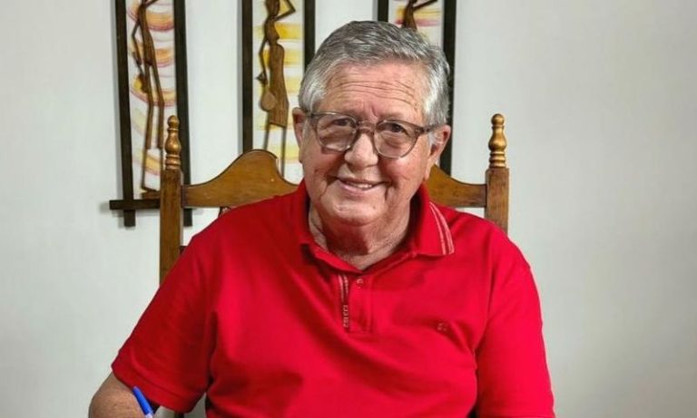 Prefeito de Sertânia, Ângelo Ferreira, deixa UTI e tem quadro de saúde estável