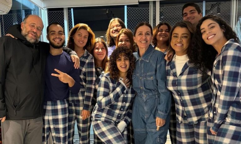 Preta Gil ganha festa do pijama surpresa após retomar tratamento contra câncer