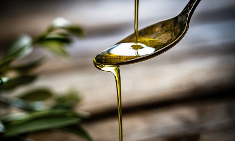 Trocar óleo por azeite não emagrece, mas melhora saúde cardiovascular
