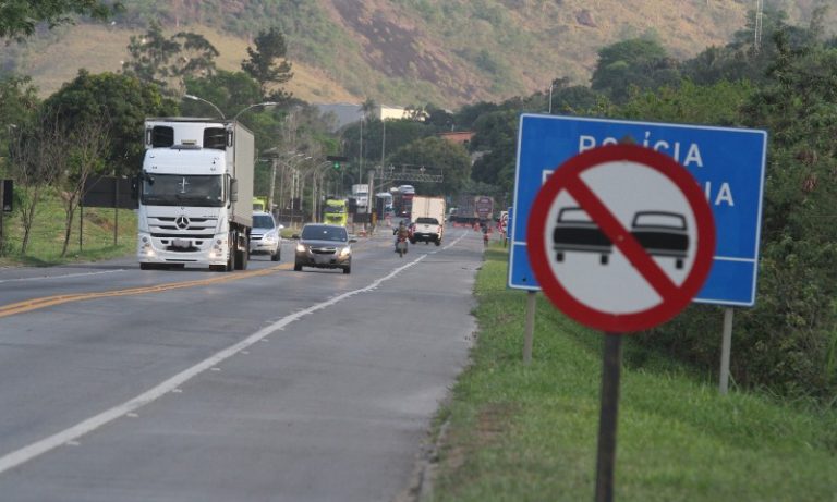 Ultrapassagens proibidas provocam 18 mortes no ES e multas podem aumentar