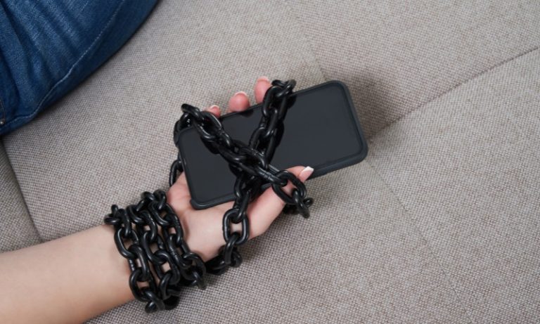 Vício em telas: nova geração cada vez mais viciada