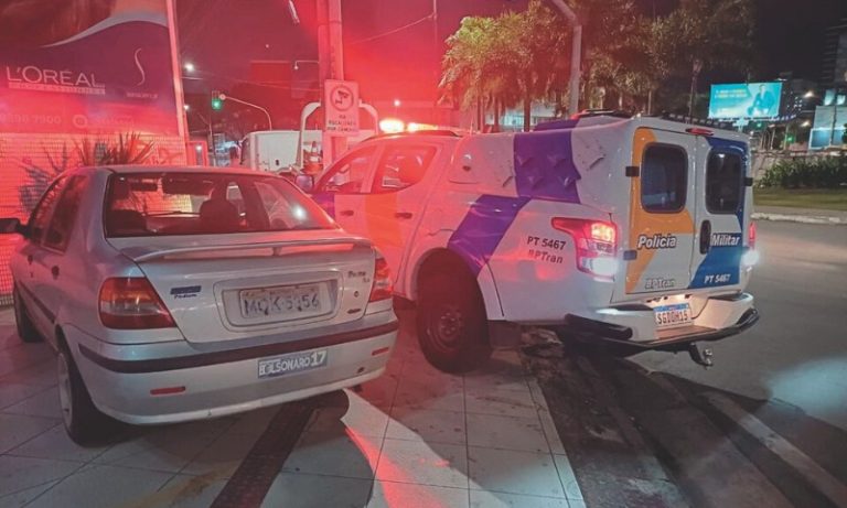 Blitz flagra motorista com R$ 66 mil em multas em Vila Velha
