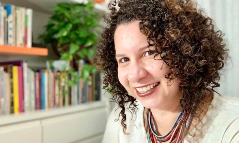 Capixaba Lilian Menenguci lança livro na Bienal nesta sexta