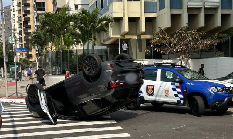 Capotamento, fuga e perseguição na Mata da Praia