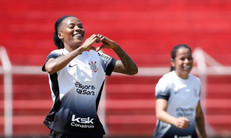 Corinthians vira sobre Palmeiras na semi do Brasileiro feminino