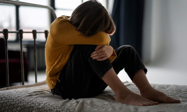 Crianças e adolescentes pedem medida protetiva contra os pais