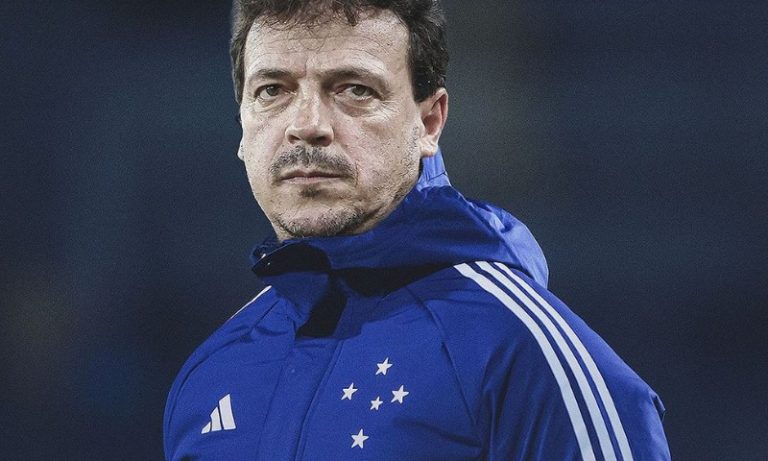 Cruzeiro anuncia Fernando Diniz para o comando da equipe até o fim de 2025