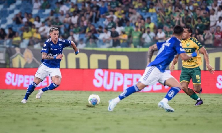 Cruzeiro joga com foco na Sul-Americana e só empata com o vice-lanterna Cuiabá