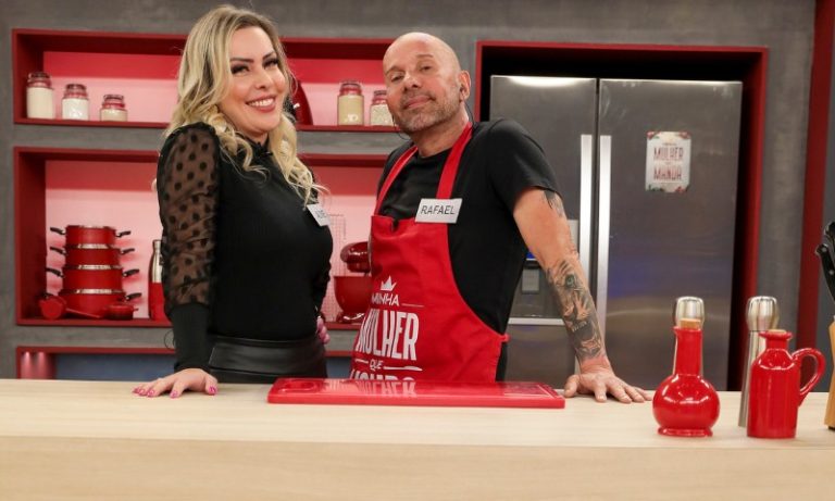 Domingo com briga na cozinha na tela da TV Tribuna/SBT!