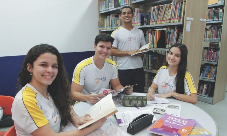 Enem 2024: nova lista com 20 temas mais cotados para redação