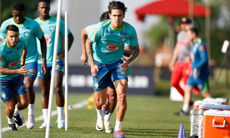 Flamengo prepara pedido de indenização à Fifa por lesão de Pedro na seleção