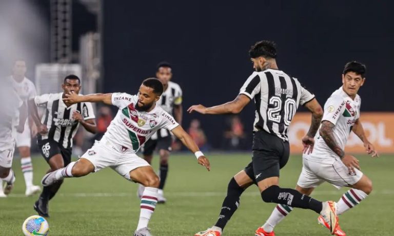 Fluminense e Botafogo fazem clássico no Brasileirão de olho na Libertadores
