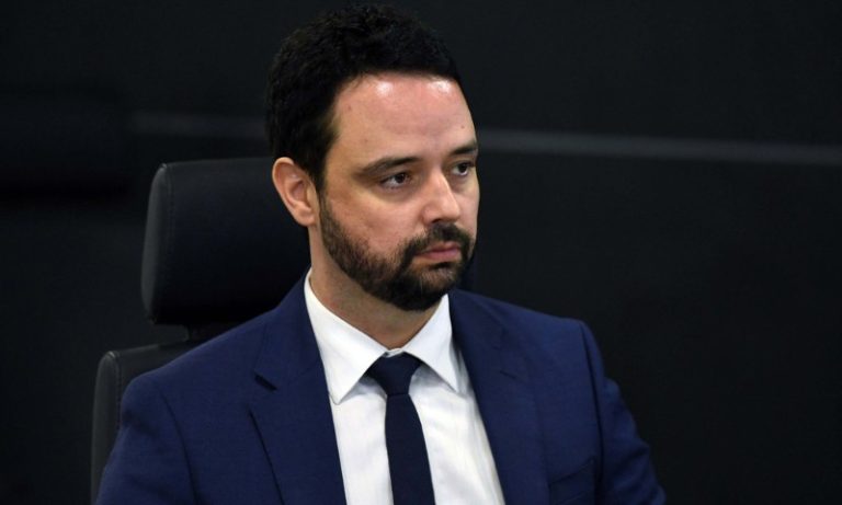 Governo revela as mudanças em estudo para abono salarial e FGTS