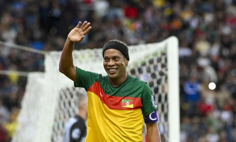 Jogo beneficente traz Ronaldinho ao ES no domingo. Veja como comprar ingresso