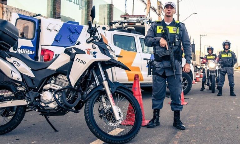 Mais de 450 veículos abordados e dois detidos durante blitz em Vitória