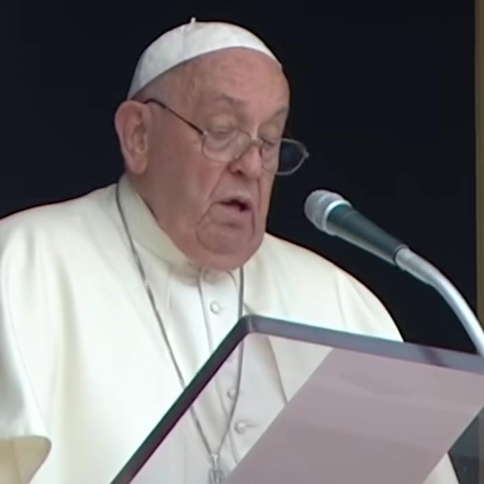 Papa Francisco reza pelas vítimas da tragédia no Santuário do Morro da Conceição