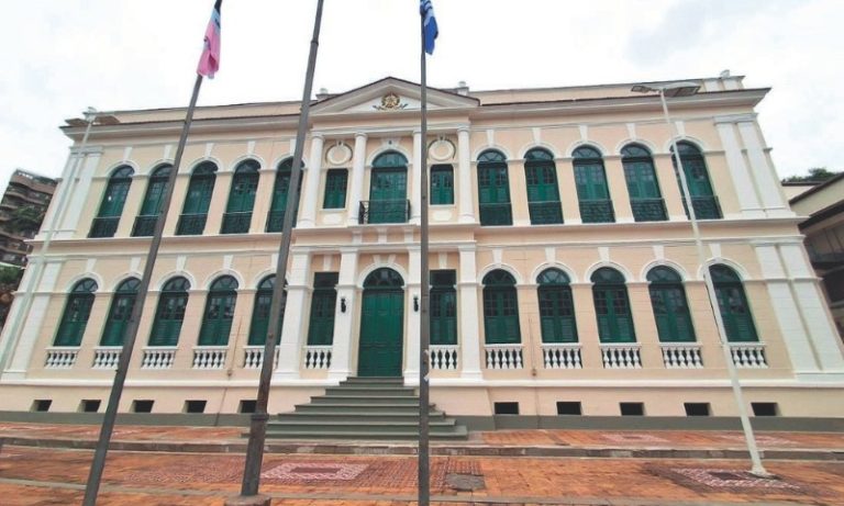 Prédio de 1913 ganha até elevadores após reforma no ES