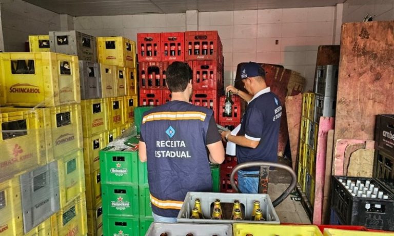Receita Estadual apreende mais de 100 mil garrafas e latas de cervejas em Cariacica
