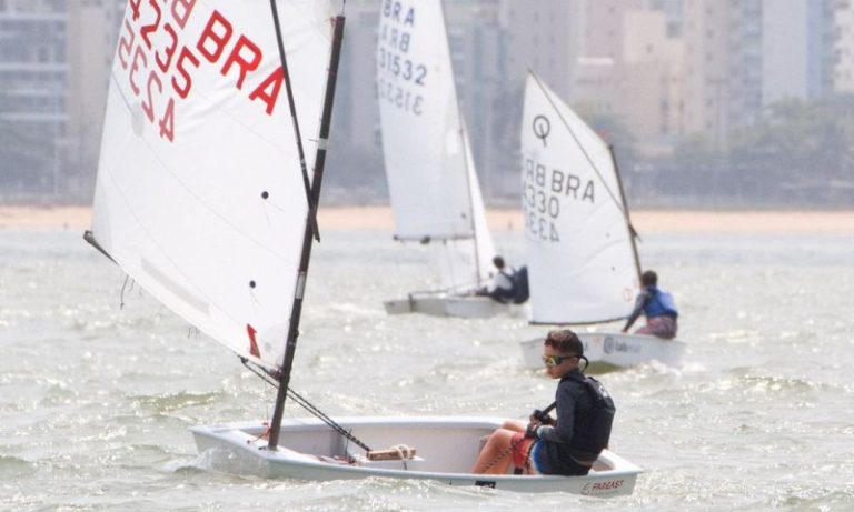 Taça Cidade de Vitória de Vela com talento no mar