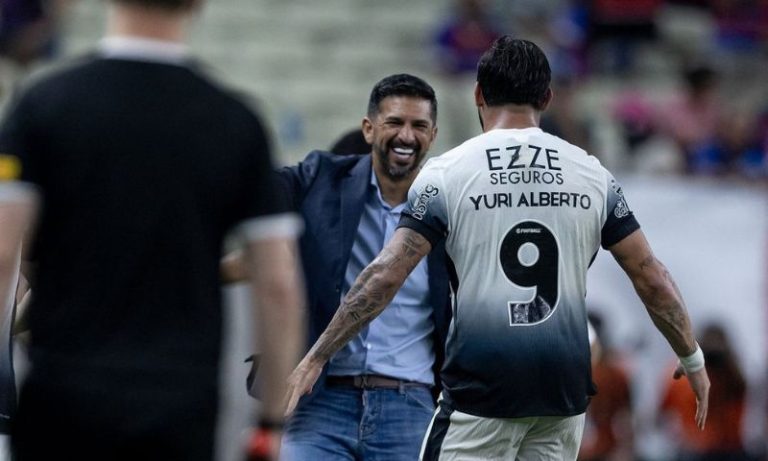 Corinthians encara Fortaleza para carimbar vaga na semi da Sul-Americana