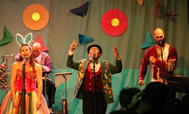 Várzea sedia homenagem ao teatro com programação gratuita neste domingo (29)