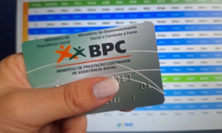 3.733 pessoas podem parar de receber benefício do INSS