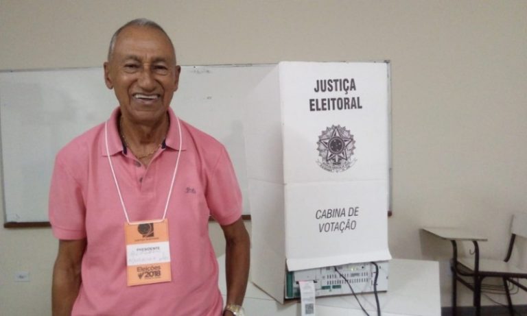 Aos 91 anos, mesário faz questão de trabalhar nas eleições no ES