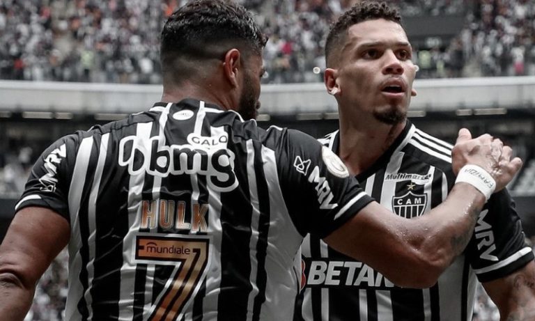 Atlético-MG deve ter retorno de Hulk e Paulinho contra Grêmio