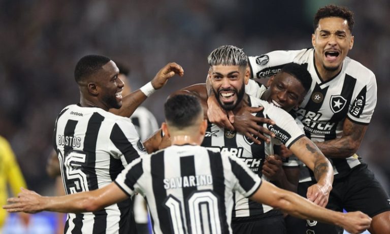 Botafogo goleia Peñarol por 5 a 0 e fica perto da final da Libertadores