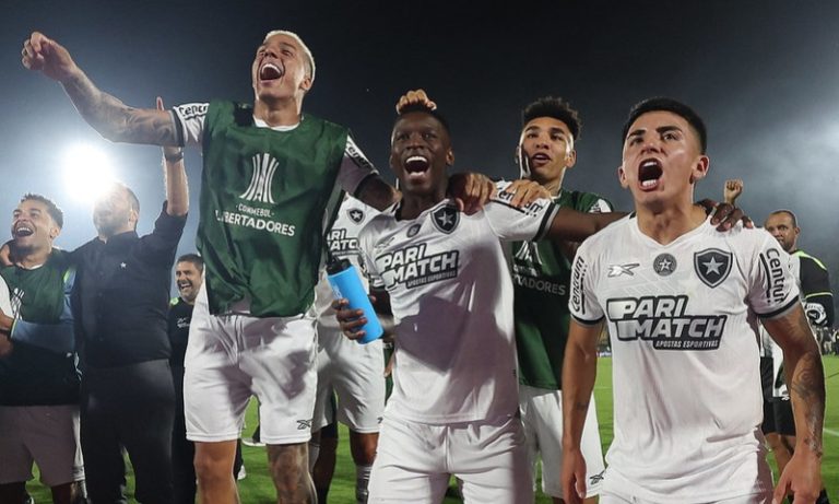 Botafogo segura vantagem e vai disputar final da Libertadores com o Atlético-MG