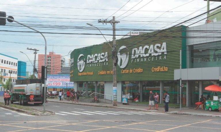 Dacasa Financeira cobra na Justiça vinte mil clientes no ES
