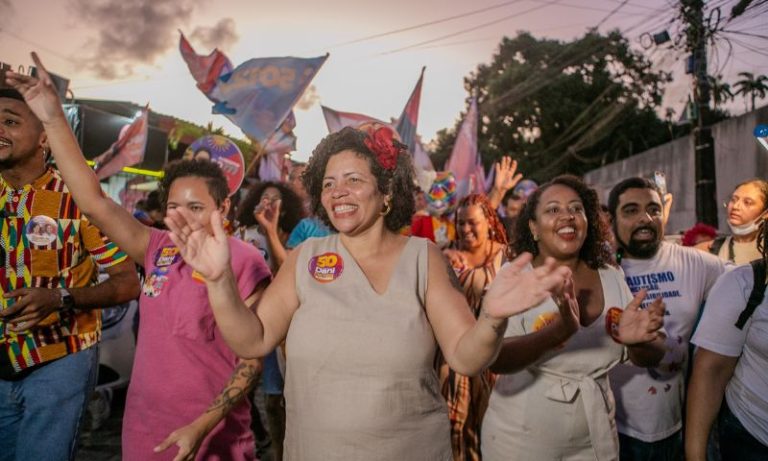 Dani Portela encerra campanha com a Marcha da Primavera na Várzea