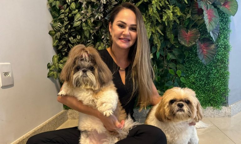 Delegada linha-dura é fã de cães